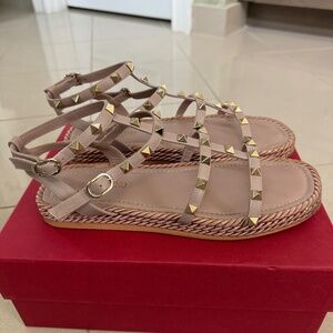 Valentino Garavani Rockstud Strappy Leather Platform Sandals-size 38